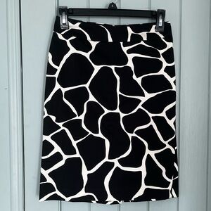 White House Black Market, size 0, black and cream giraffe print, pencil skirt